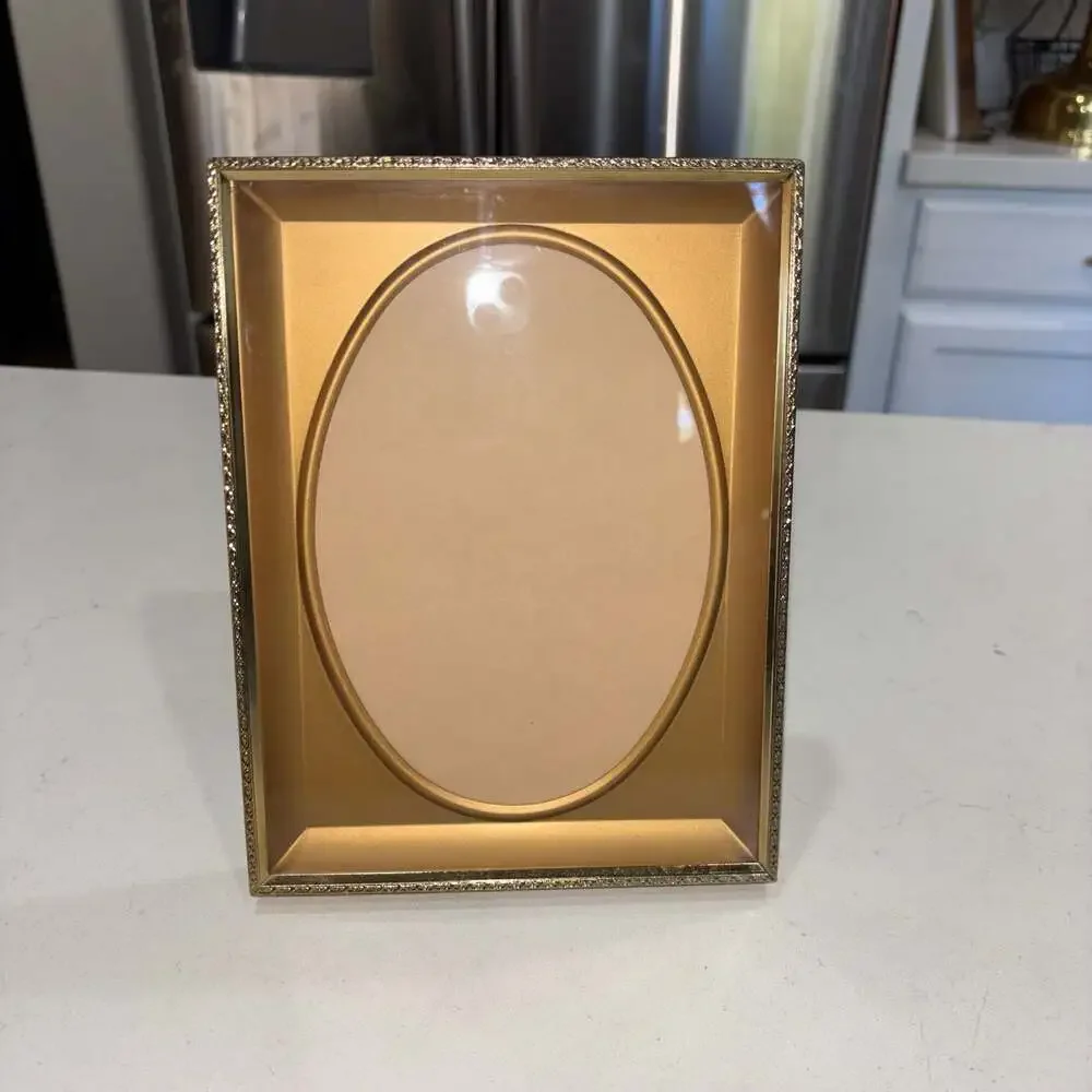 Vintage Intercraft Gold-Tone Metal Picture Frame with Oval Inset